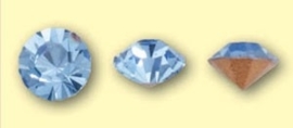 Doosje met 6 stuks Jewelry Stones (M.C. Chaton) 6mm Light Saphire SS28