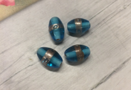 Per stuk glaskraal ovaal india transparant blauw met gouden randje 15x 10mm gat 1mm