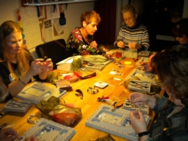 10-01-2013 Workshop sieraden maken Scheemda