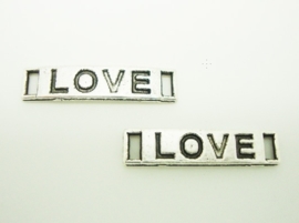 2 x Prachtige tussenzetsel "Love"  28 x 7mm ♥