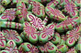 2 x Tsjechische Glaskralen Ornamental Arabesque Beads 19x9mm groen lila