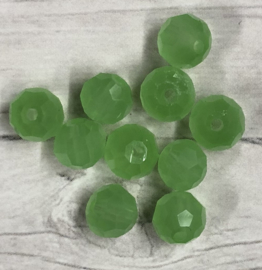 5 stuks mat groene glaskralen met facet 5mm gat 1mm