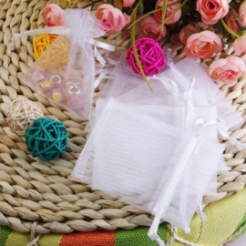 c.a. 50 x Organza zakjes  15 x 20 cm wit