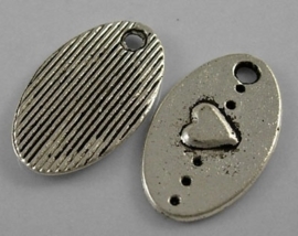 10 stuks Tibetaans zilveren bedeltjes met hartje 15,5 x 9,5 x 1,5mm Gat: 1,5mm