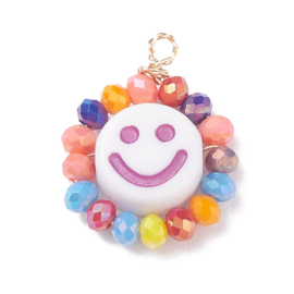 2 x Vrolijke smiley bedel met rondom kleurige facet glaskralen, diverse kleuren