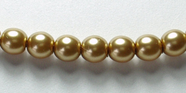 30 x glasparel 8mm kleur: Champagne gat c.a. 1mm