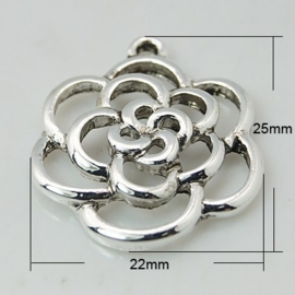 5 x Prachtig tibetaans zilveren bedeltje van een bloem 22 x 25 x3mm gat: 2mm