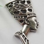 Tibetaans zilveren hanger van een Egyptische Farao NEFERTITI 39×19×4mm, gat 3mm