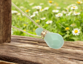 Gedenk hanger mini urn van edelsteen Aventurine A (ook de dop) met goudkleur RVS ketting
