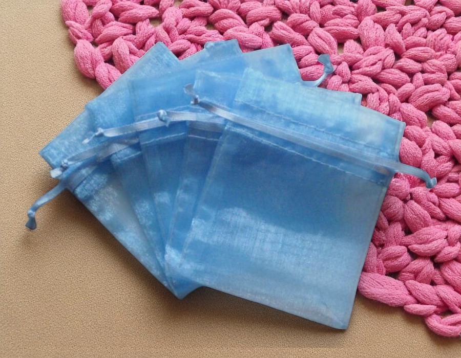ca. 100 x Organza zakjes 7 x 9 cm – lichtblauw