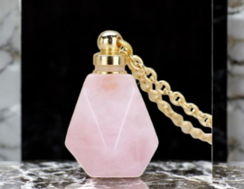 Gedenk hanger mini urn van edelsteen Rose Quarz met RVS ketting goudkleur