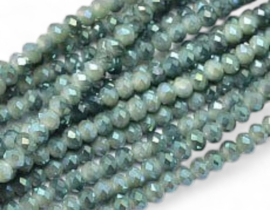 1 x Streng met ca. 125 glaskralen facet rondelle briolette kristal – 4 x 3 mm – gat 1 mm – Medium Aquamarine AB Plated