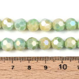 1 x Glaskralen streng facetgeslepen rond 7,8-8,2 x 7,8 mm – gat 1 mm – Green Yellow