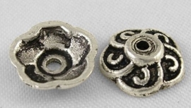 10 x Tibetaans zilveren kralenkapjes 9mm