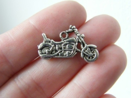 4 x Metalen bedeltje van een Motorfiets 3D, Antiek zilver kleur 24 x 14mm