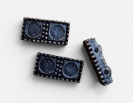 2 x Metalen tussenzetsel 18 mm – 2 gaten – geel koper kleur