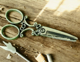Antiek zilveren metalen hanger van een schaar 60 x 25 x 1,5 mm (Nikkelvrij)