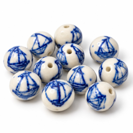5 x Ronde keramiek kralen met zeilboot ca. 15,5 mm – gat 2 mm – Delfts blauw