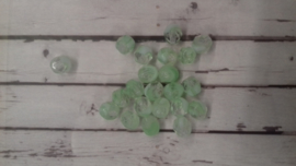 10 x Glaskraal facet licht groen/transparant 6 mm