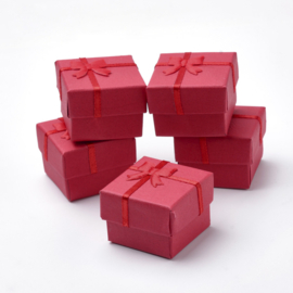 5 x luxe cadeau doosjes voor bijvoorbeeld ringen 41 x 41 x 26mm rood