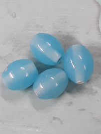 10 x Mooie ovale lichtblauwe glaskraal  10 x 8 mm gat : 2 mm