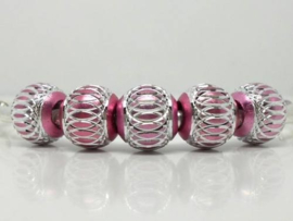 10 x Prachtige fuchsia aluminium kraal 14mm