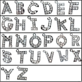 2 x Strass alfabet letters van metaal 17 x 17mm (letter C bestellen)