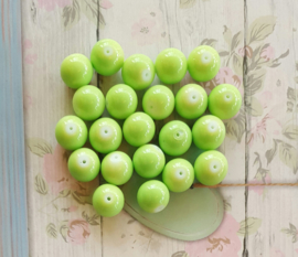 20 x Keramische glaskralen 12mm appel groen
