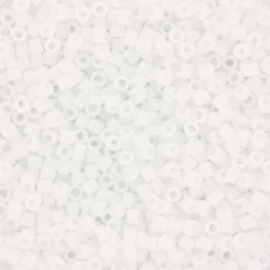 c.a. 5 gram Miyuki delica's 11/0 - matte ab white