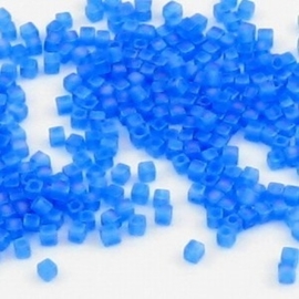 10 gram kubus 1,8 mm Miyuki Sapphire Blue Transparant Matte