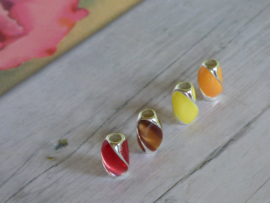 4 x mix verzilverde kralen met emaille assortiment 6 x 11mm gat: ca: 3mm