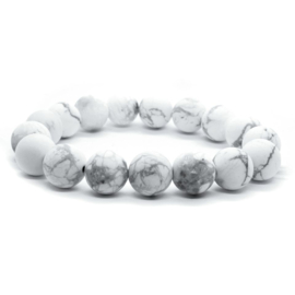 Armband met elastiek met matte Howlite kralen 12mm