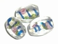 4 x Glaskraal ovaal 12x10mm transparant met blauw en roze bloem