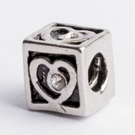Be Charmed kraal zilver met een rhodium laag (nikkelvrij) c.a. 8 x 8mm groot gat: 4.3mm