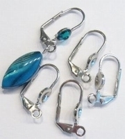 2 x antiek zilveren metalen oorbellen haakjes 18 mm excl strass en glaskraal, ruimte voor 4 mm strass