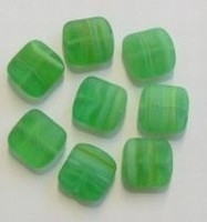 10 Stuks Glaskraal plat vierkant groen gemeleerd 12 mm