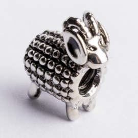 Be Charmed schaap kraal zilver met een rhodium laag (nikkelvrij) c.a.11x 9mm groot gat: 4mm