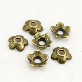 10 stuks tibetaans zilveren kralenkapjes 6,5 x 6,5 x 2 mm gat 2mm geel koper kleur