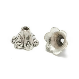 10 x Metalen kralenkapjes / eindkapjes 6 x 8,5 mm – gat 1 mm – antiek zilverkleur