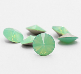 1 x Puntsteen Rivoli Preciosa  SS45 c.a. 10 x 5mm Opal Green