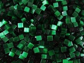 20 stuks Glaskraal kubus cate-eye 4mm zee groen