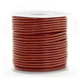 50cm DQ Leer rond 1 mm Dark Russet brown metallic