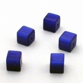 10 x Glaskraal kubus cate-eye  4 mm donker blauw