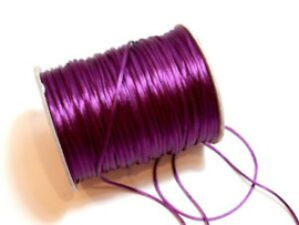 2 meter satijnkoord  van ca. 1 mm dik, violet red