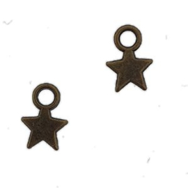 4 x Metalen bedeltjes van een sterretje 10x7mm geel koper kleur