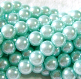 30 x Glasparel kleur: Baby Blue gat: c.a. 1mm