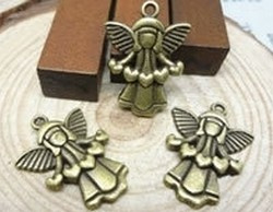 4 x Engel bedel metaal geel koper kleur 23 x 17mm, oogje 1-3mm