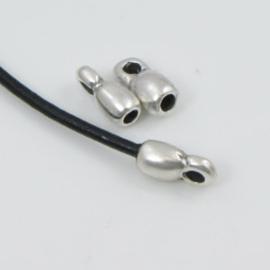 1 x DQ metaal eindkap ca. 10 x 5mm Ø2mm oogje 2,5mm antiek zilver kleur (Nikkelvrij)