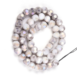 1 x Glaskralen streng facetgeslepen rond 7,8-8,2 x 7,8 mm – gat 1 mm – Gainsboro