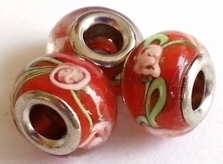 Per stuk Glaskraal European-style groen met rood met roze roosje 14 mm